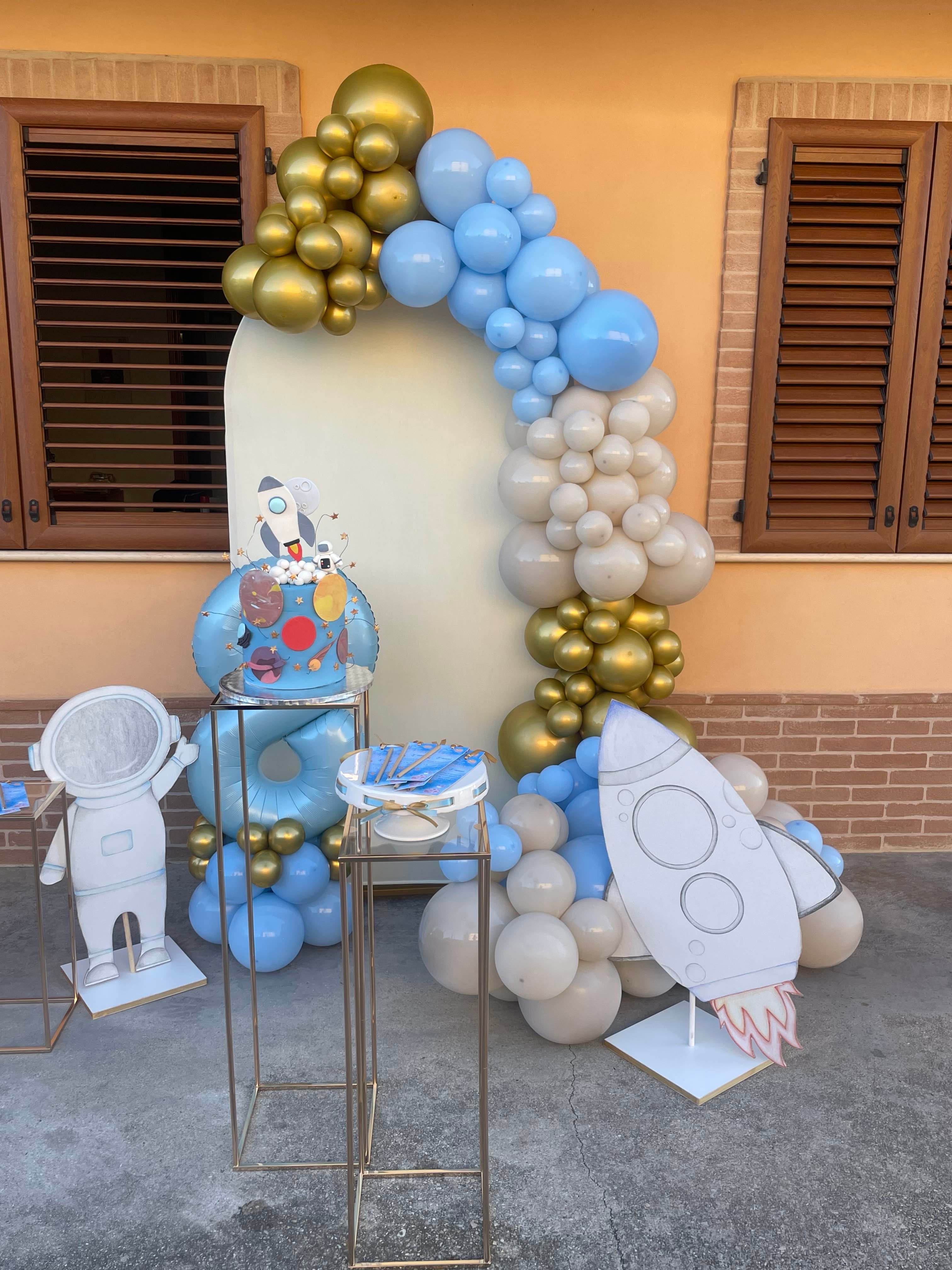 Person with Bouquette of flowers